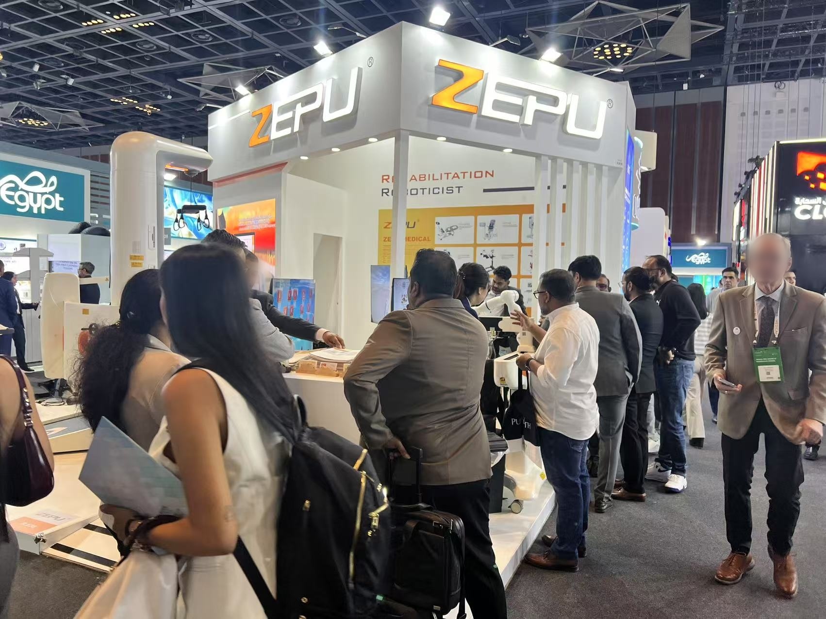 ZEPU Medical аяқтады 50-ші Arab Health көрмесінде сәтті таныстырылы